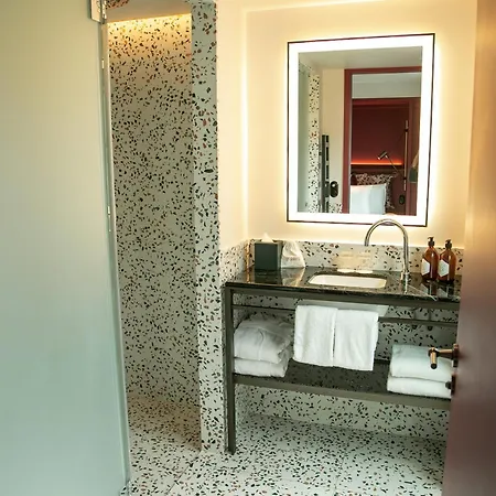 Le Ballu Hotel