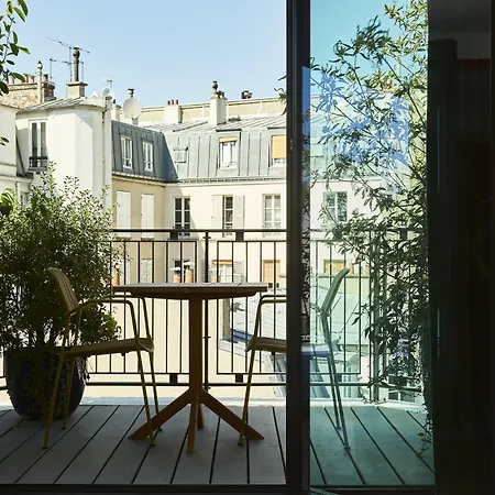 Отель Le Ballu 5*